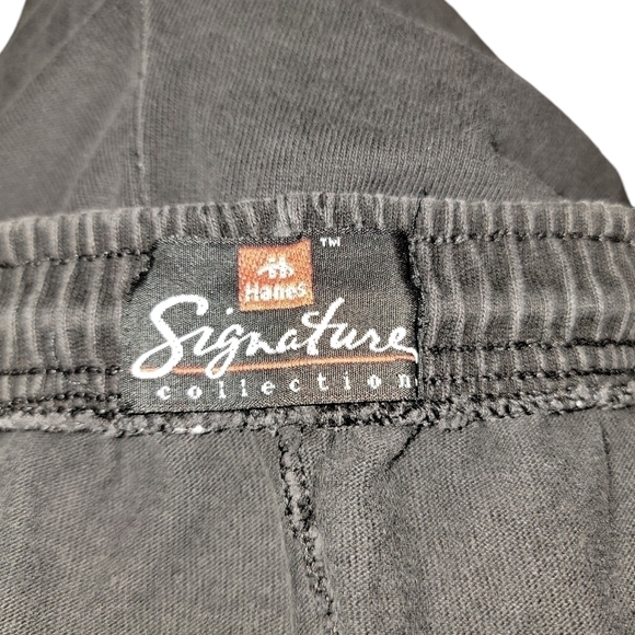 Vintage Hanes Signature Collection size large black shorts w/pockets - Picture 4 of 7